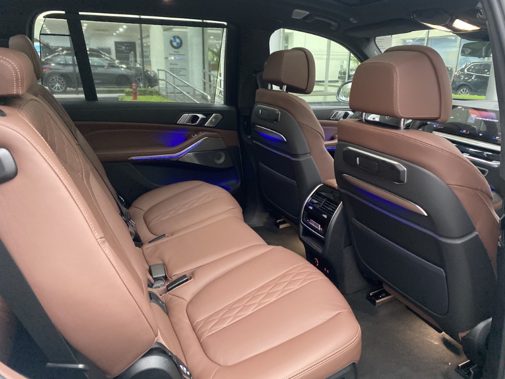 Ghế ngồi trên BMW X7 Msport.